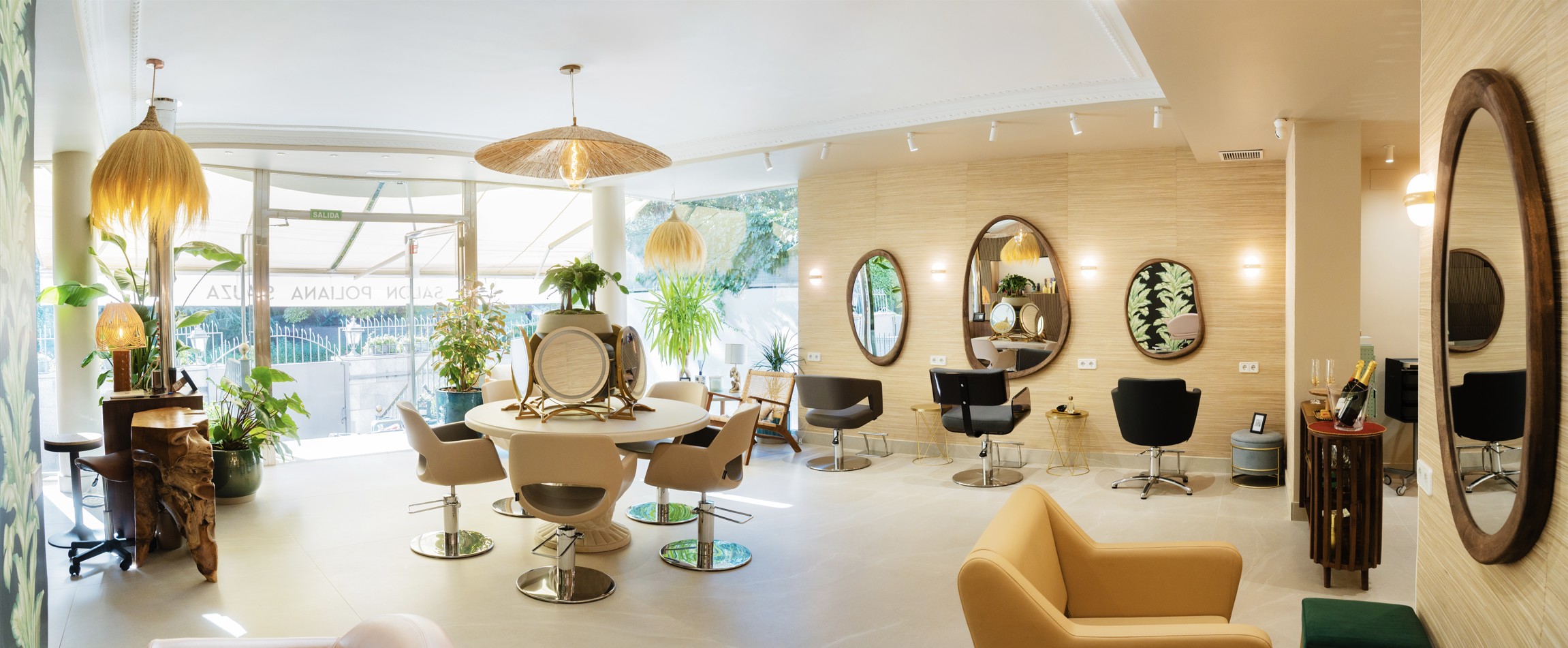 Salones de Peluquería y Belleza Poliana Souza en San Sebastián de los Reyes y Madrid